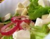 Как приготовить салат с финиками, куриным мясом и фетой? 