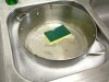Как очистить сковороду от жира?