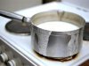 Как отмыть пригоревшее молоко?