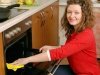 Как и чем можно быстро отмыть кухонную плиту?