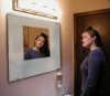 Почему мы видим отражение в зеркале? 