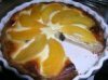 Какой пирог приготовить из творога и персиков?