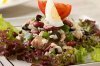 Как готовится салат "Греческий" с тунцом? 